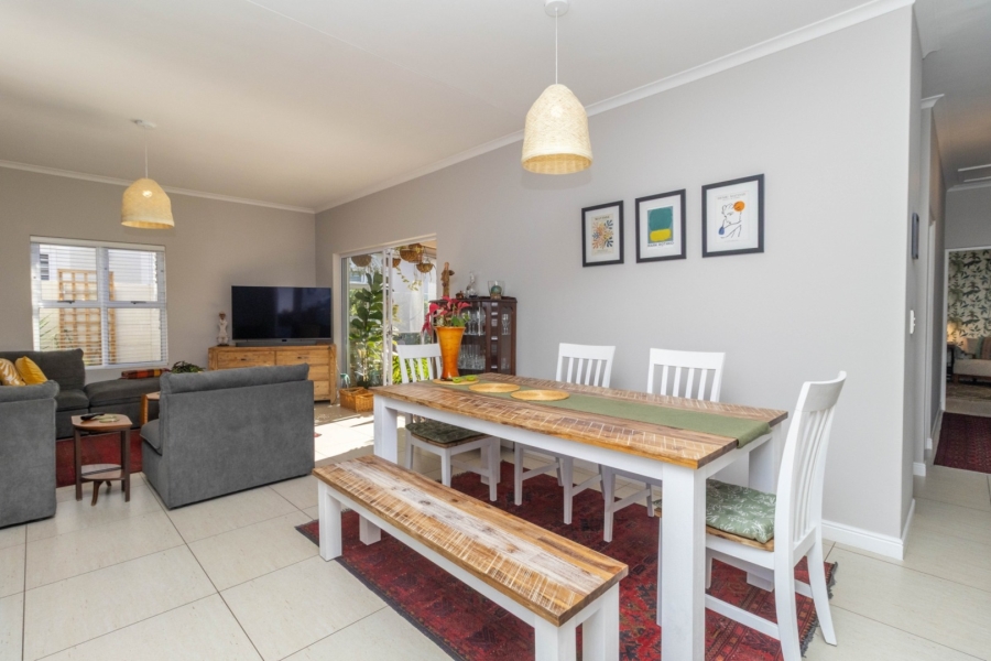 3 Bedroom Property for Sale in Sunningdale Western Cape